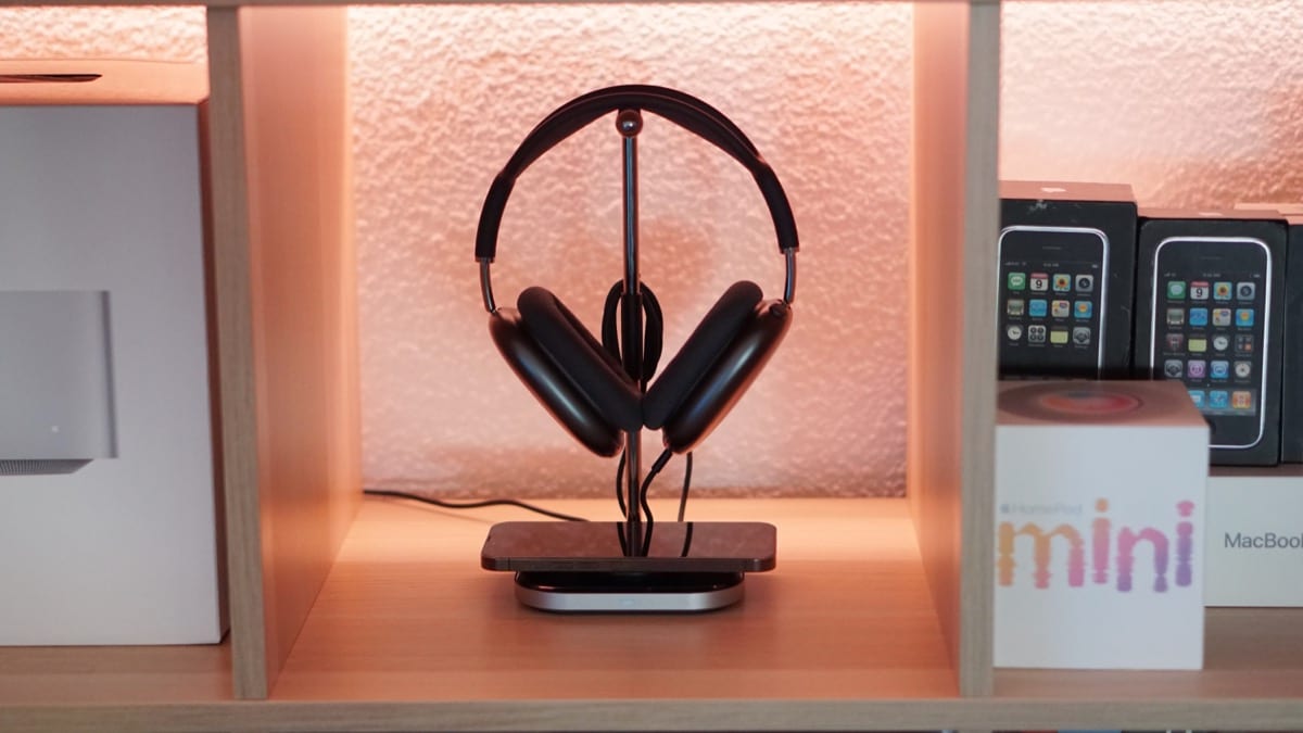 AirPods Max en un soporte