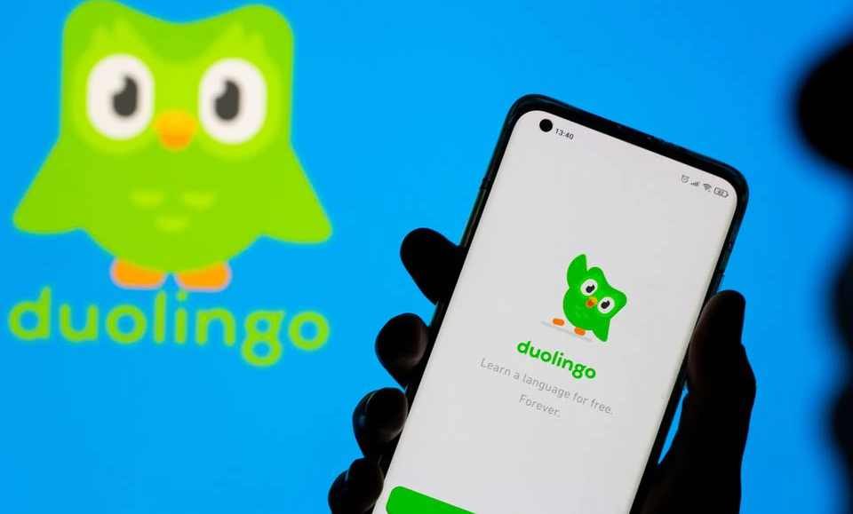 Duolingo strauji pieaug tiešsaistes mācību uzplaukums un mākslīgā intelekta stimuls, palielinot tirgus vērtību 1,68 miljardu dolāru apmērā.