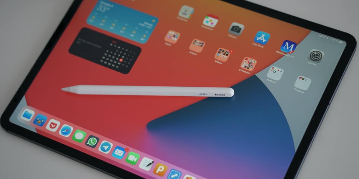 Apple Pencil kopā ar iPad Pro