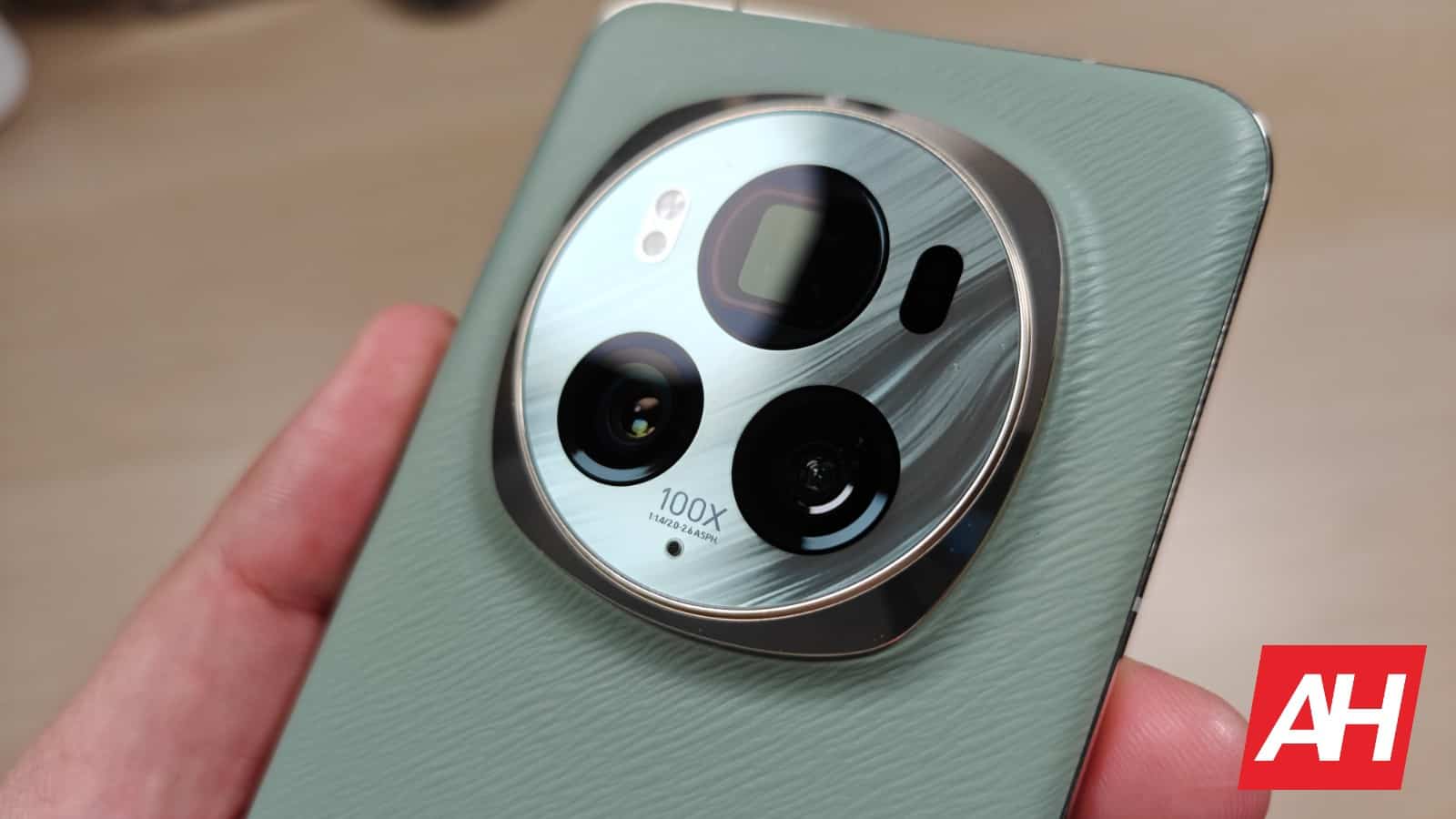 Featured image for HONOR Magic6 Pro climbs to the top of DXOMARK camera rankings