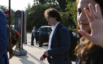 Sems Bankmens-Frīds lūdz Trampa prezidenta apžēlošanu, jo notiesātais FTX dibinātājs izcieš 25 gadu cietumsodu