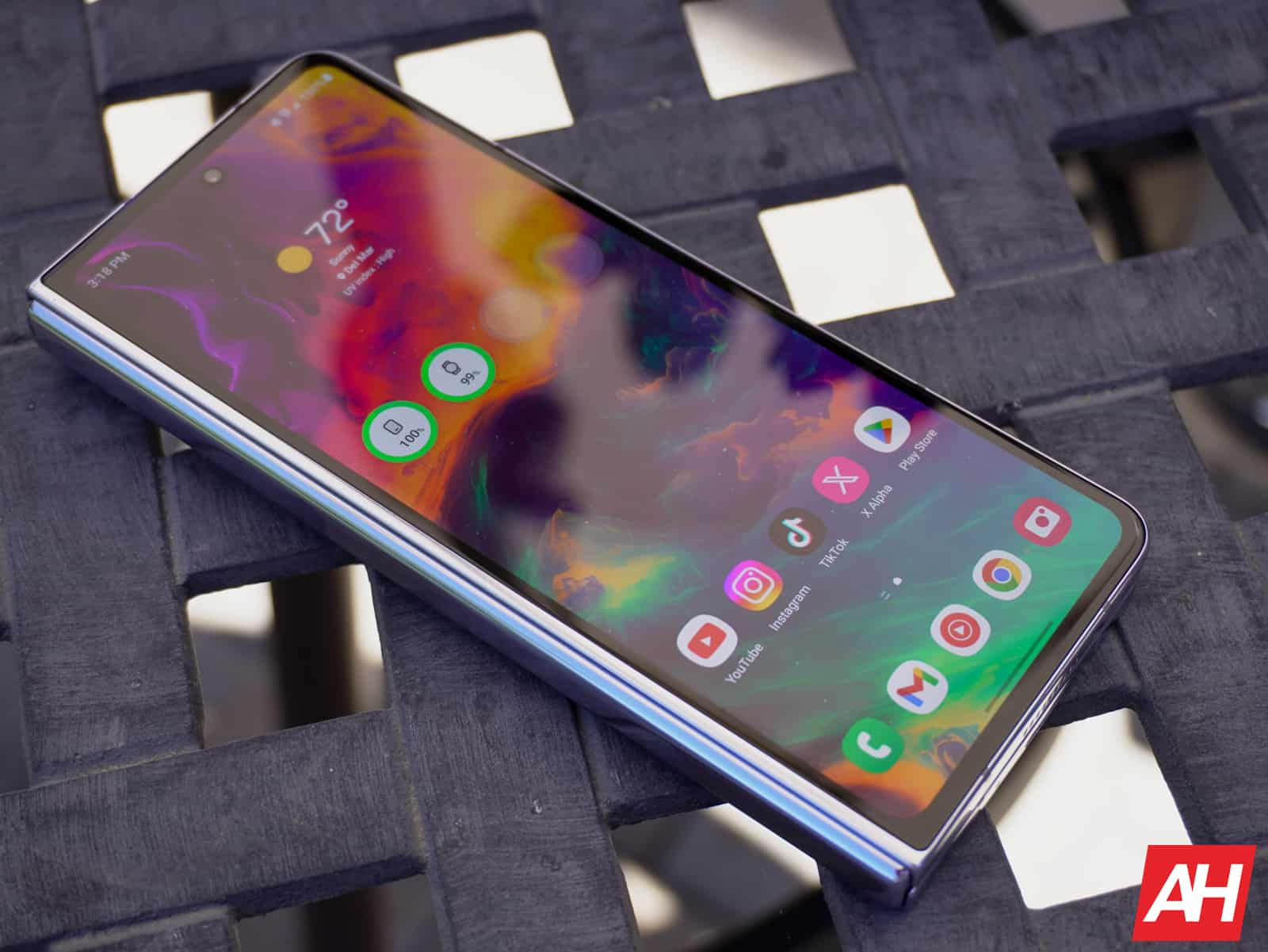 Featured image for Best Samsung Galaxy Z Fold 5 Deals for March 2024