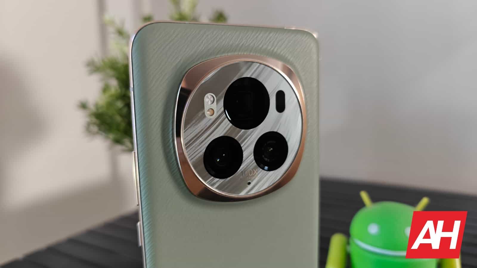 AH HONOR Magic6 Pro 22. attēls