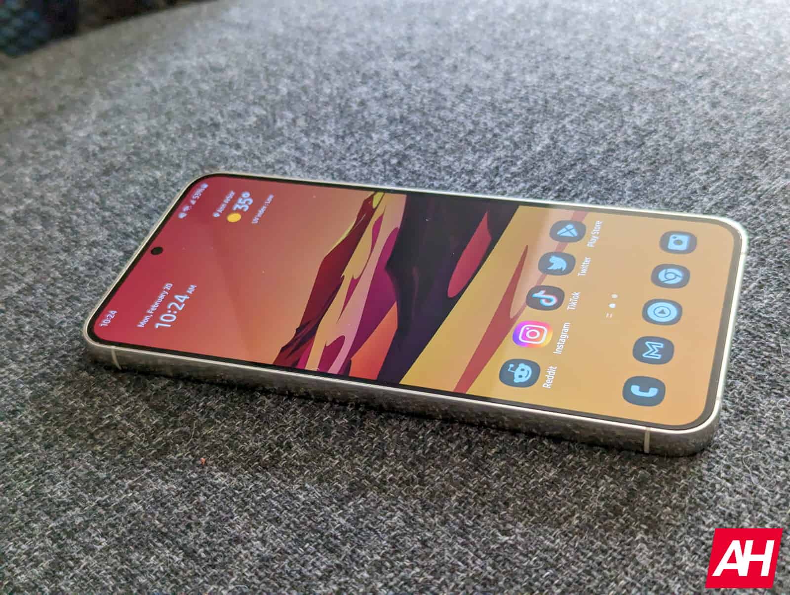 Google Discover plūsma, iespējams, izraisa Galaxy S23 skārienekrāna problēmas