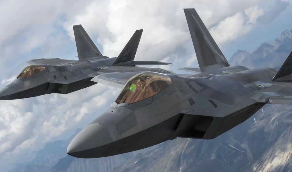 Ķīniešu zinātnieki apgalvo, ka ir izdevies atklāt slepenās F-22 lidmašīnas: vai F-22 slepenība ir apdraudēta?