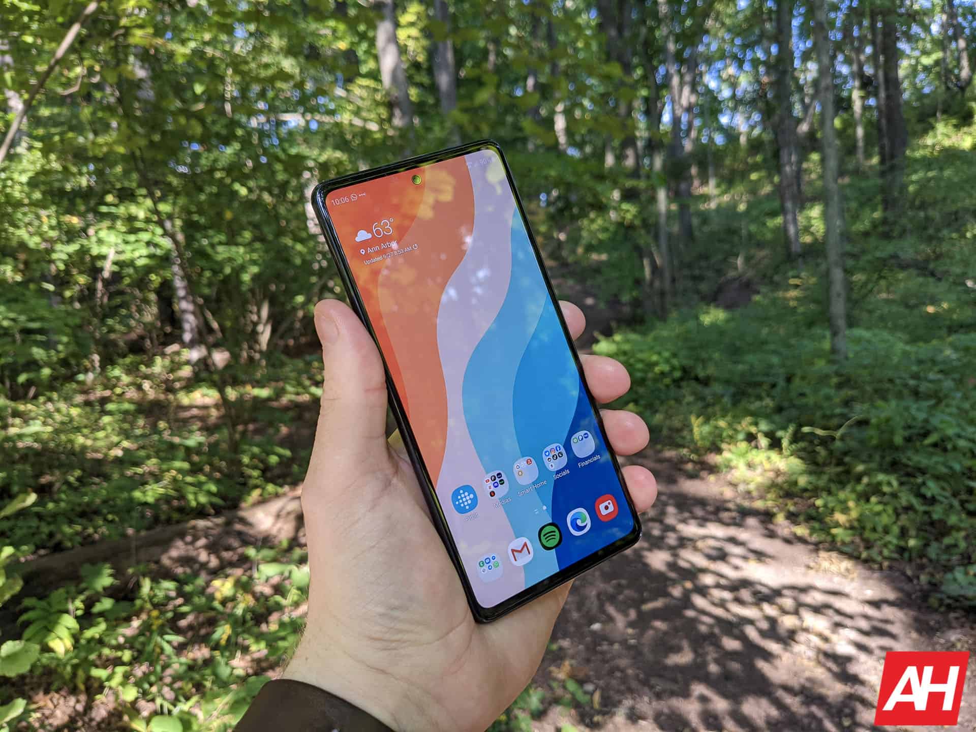 Samsung aprīļa atjauninājums ir pieejams Galaxy S20 FE ASV