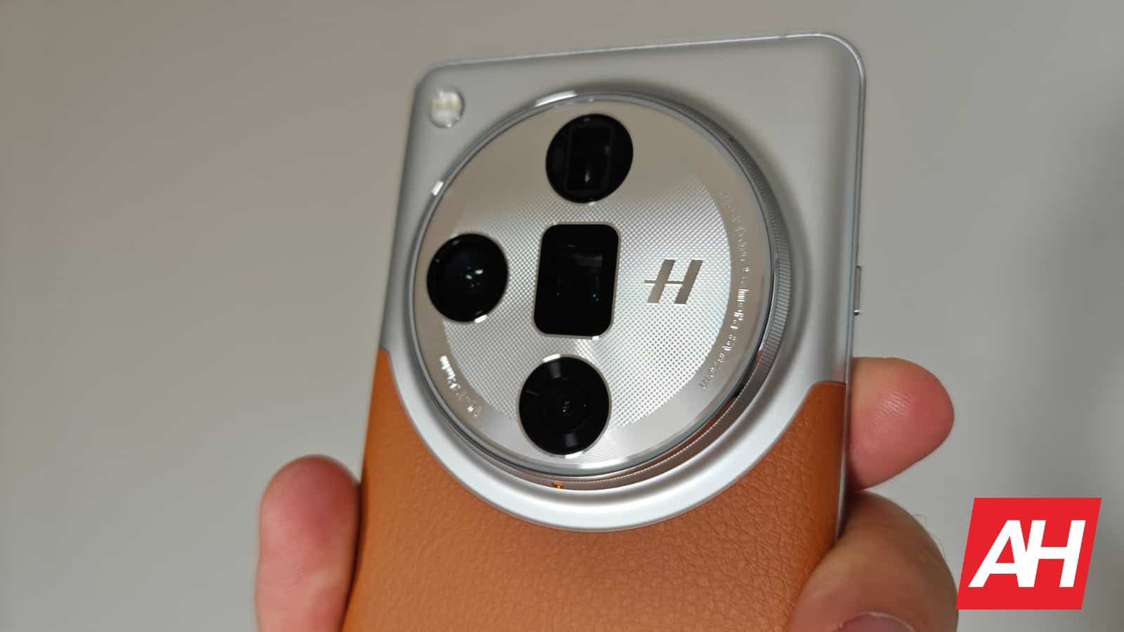 AH OPPO Find X7 Ultra attēls 18