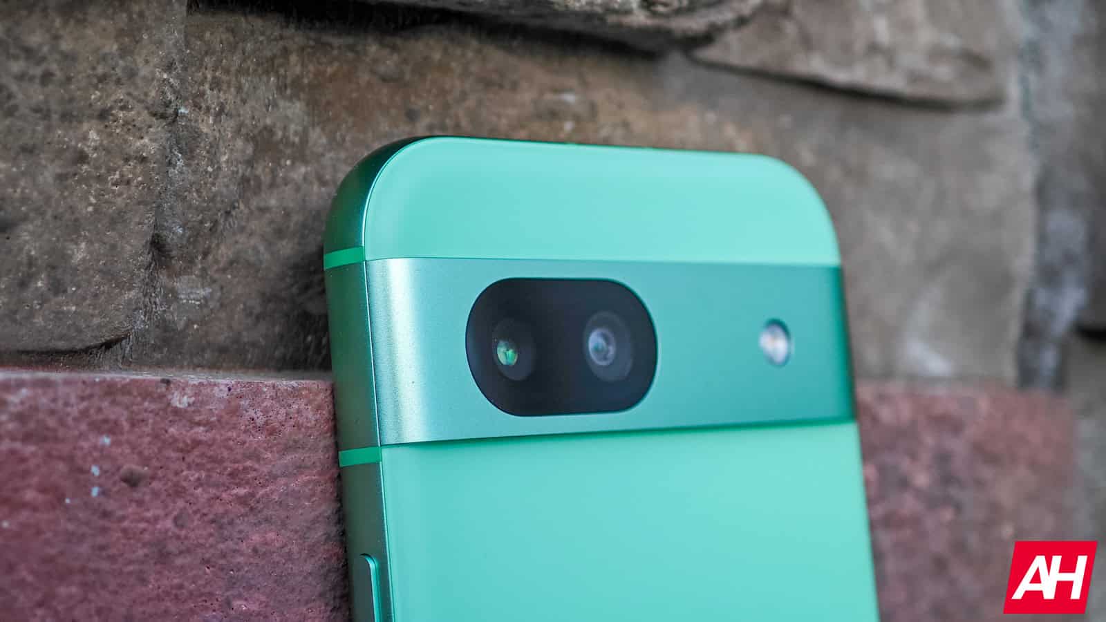 Google Pixel 8a apskats AM AH 03