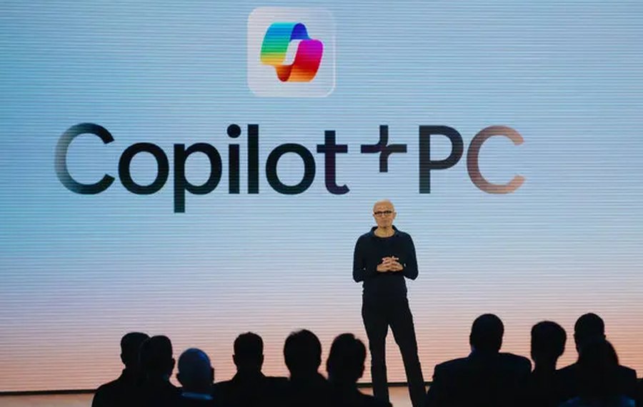 Microsoft laiž klajā ar mākslīgo intelektu darbināmus datorus Copilot+, lai izaicinātu Apple MacBooks