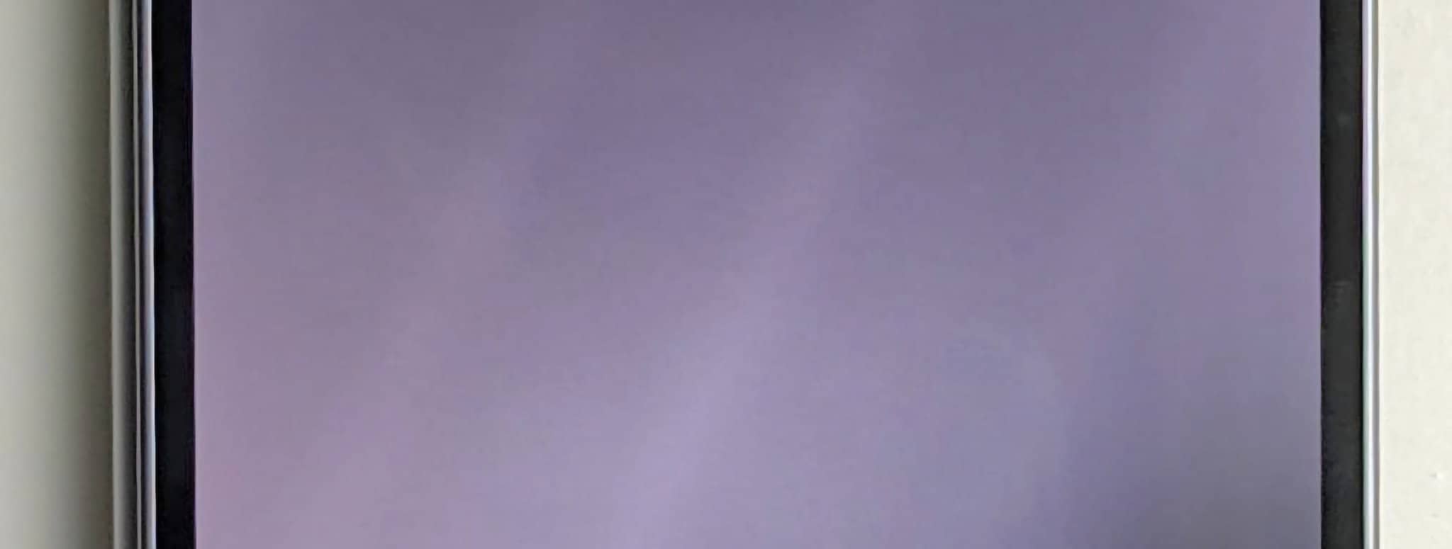 Galaxy Z Fold 6 vāka displeja rāmji