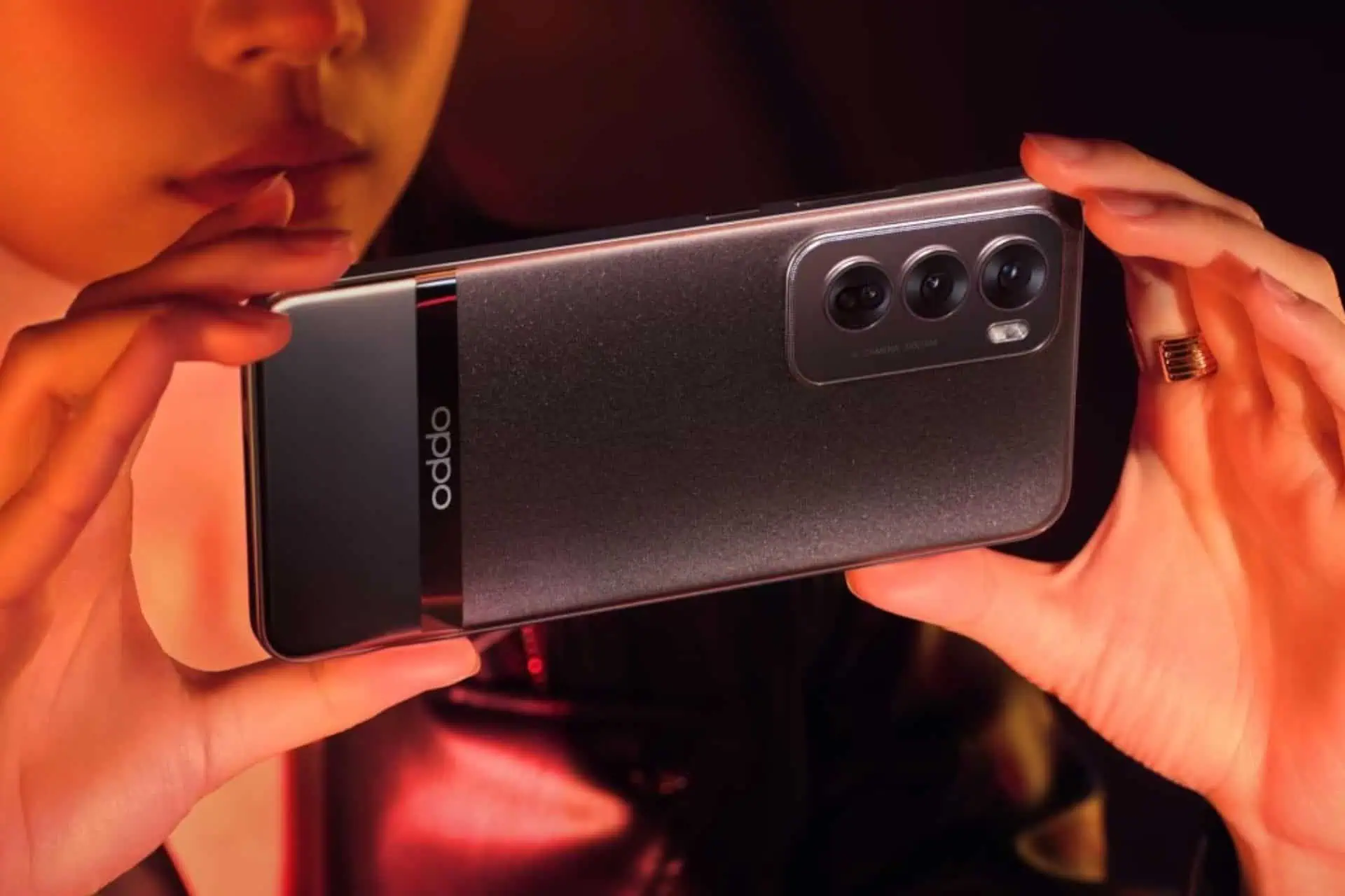 Oppo Reno 12 Pro nulles spiediena komforta dizains