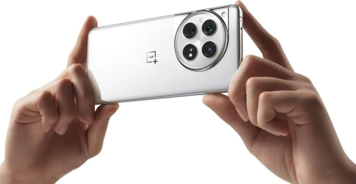 Glacial White OnePlus 12 kļūst globāls, taču pastāv iespēja, ka jūs to nevarat iegādāties