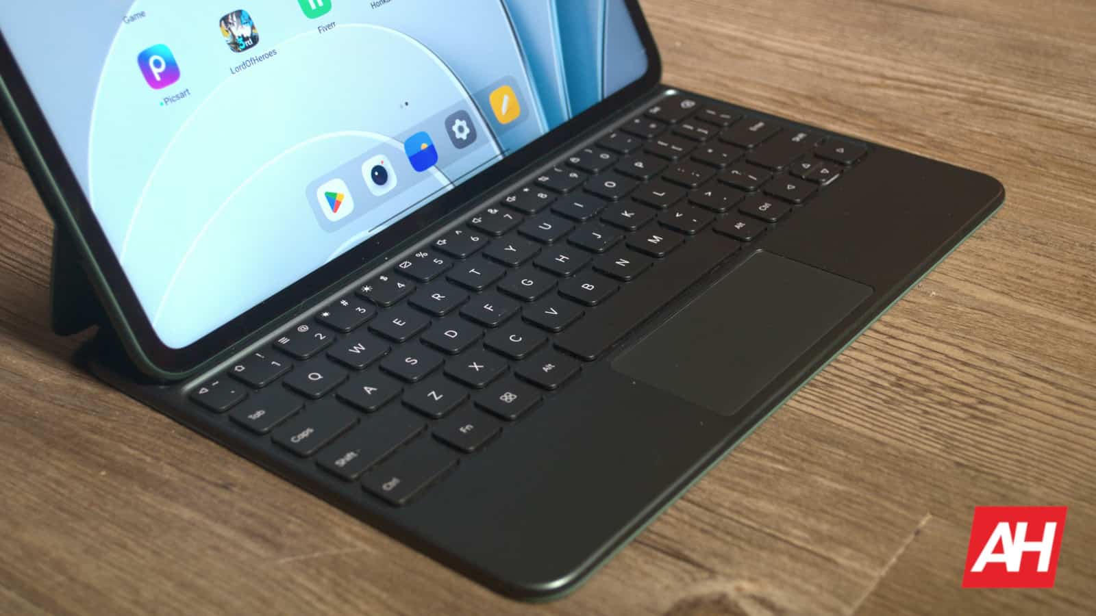 Oppo Pad 3, OnePlus Pad 2 un OnePlus Watch 3 izlaidumi ir aizkavēti