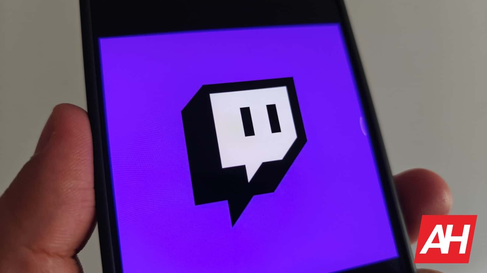 Featured image for Twitch replacing Safety Advisory Council members with streamers