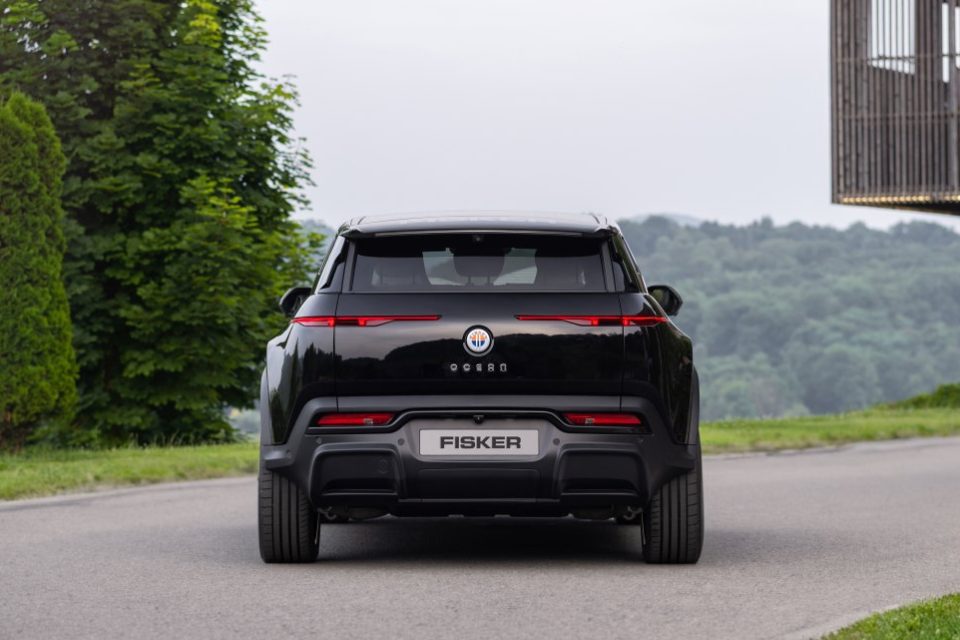 Elektrisko automašīnu ražotājs Fisker iesniedz bankrotu, atstājot tūkstošiem elektromobiļu īpašnieku neskaidru nākotni