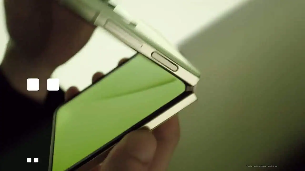 Huawei Nova Flip reklāmas 3. attēls