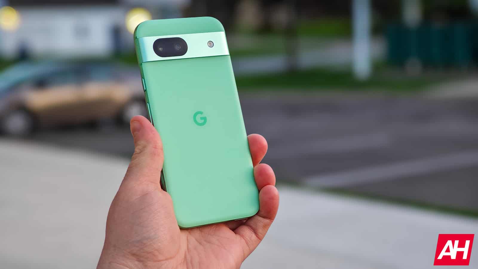 Featured image for Google working on Call Recording & Transcription feature