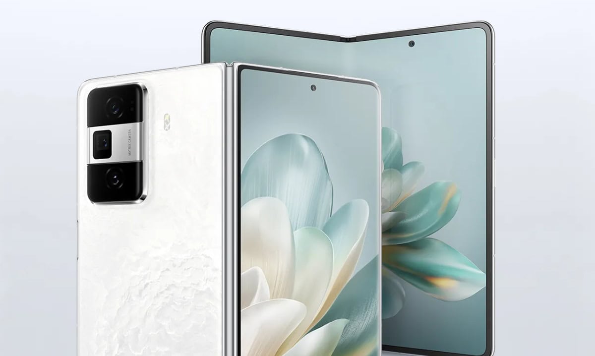 HONOR Magic Vs3 ir šeit kā lētāka Magic V2 alternatīva