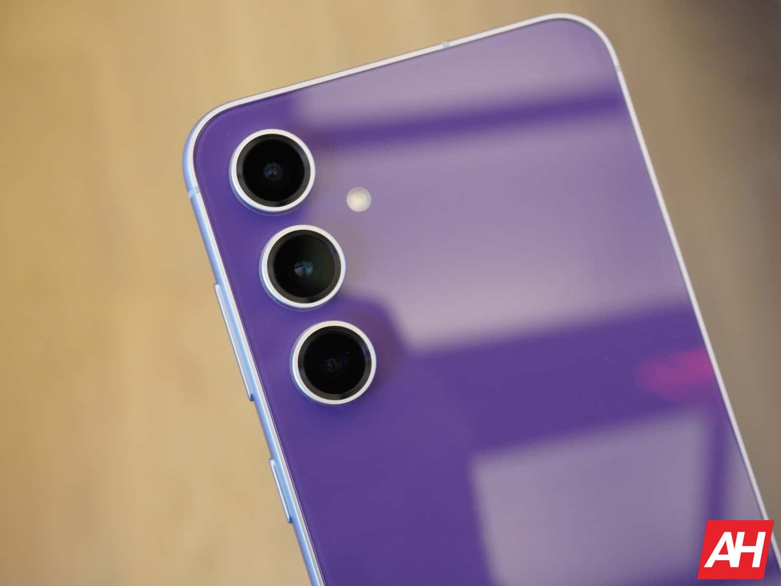 Featured image for Samsung Galaxy S24 FE may be available in these 5 colors