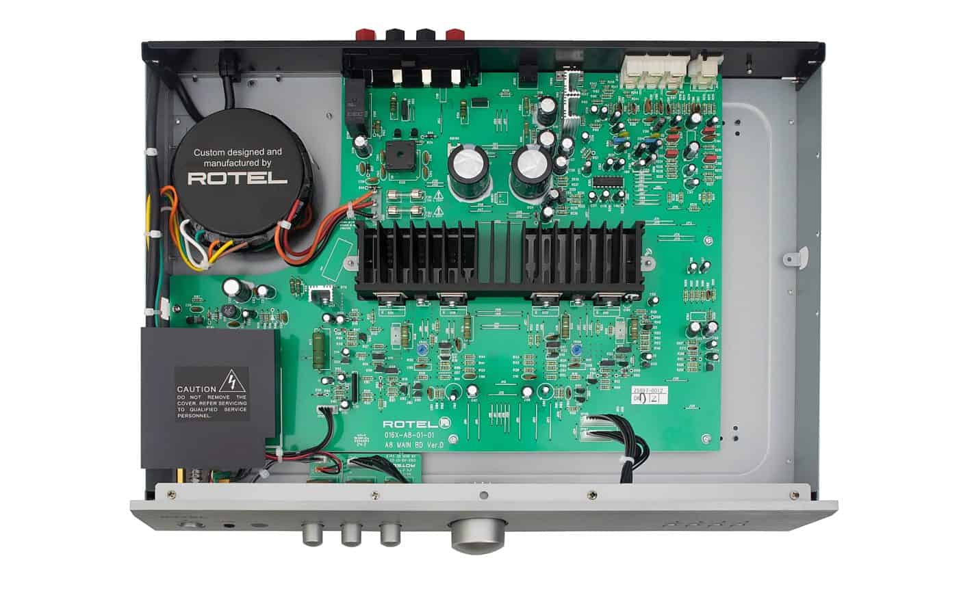 Rotel A8 integrētais pastiprinātājs (2)