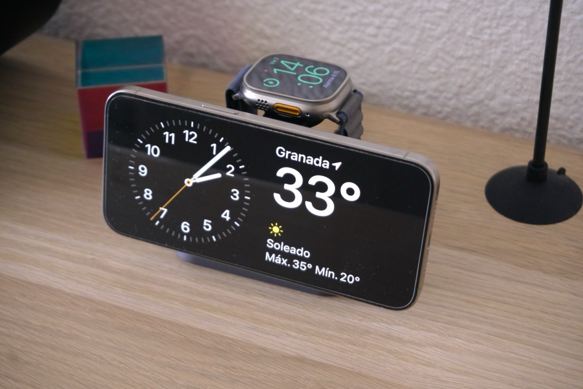 Zens Nightstand Pro 2