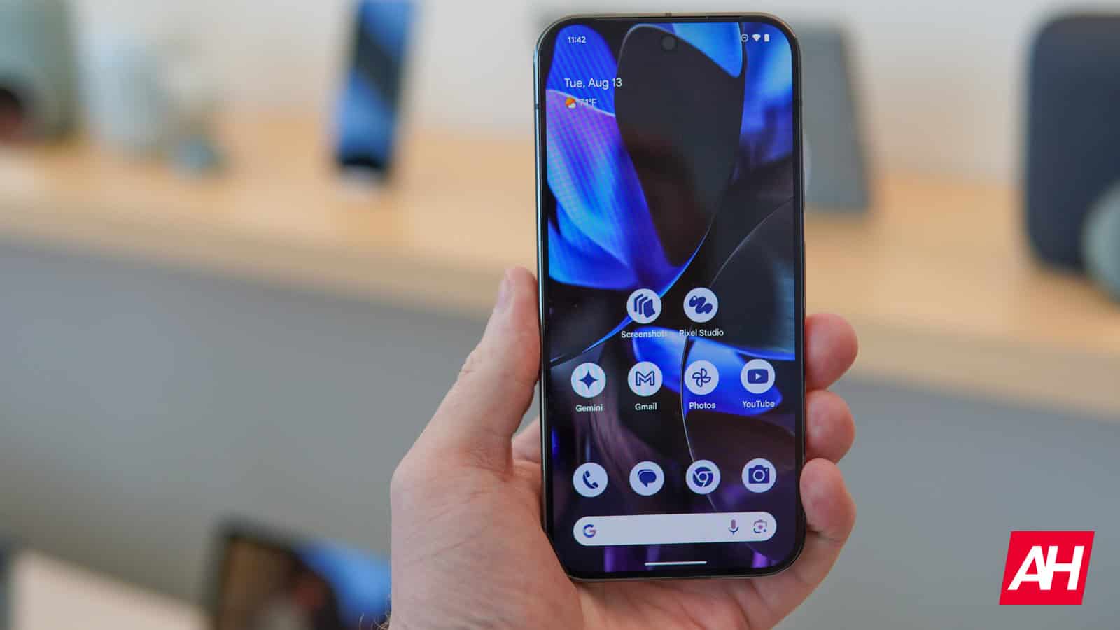 Google noņems lietotni Showcase no Pixels, kas atstāja drošības robu