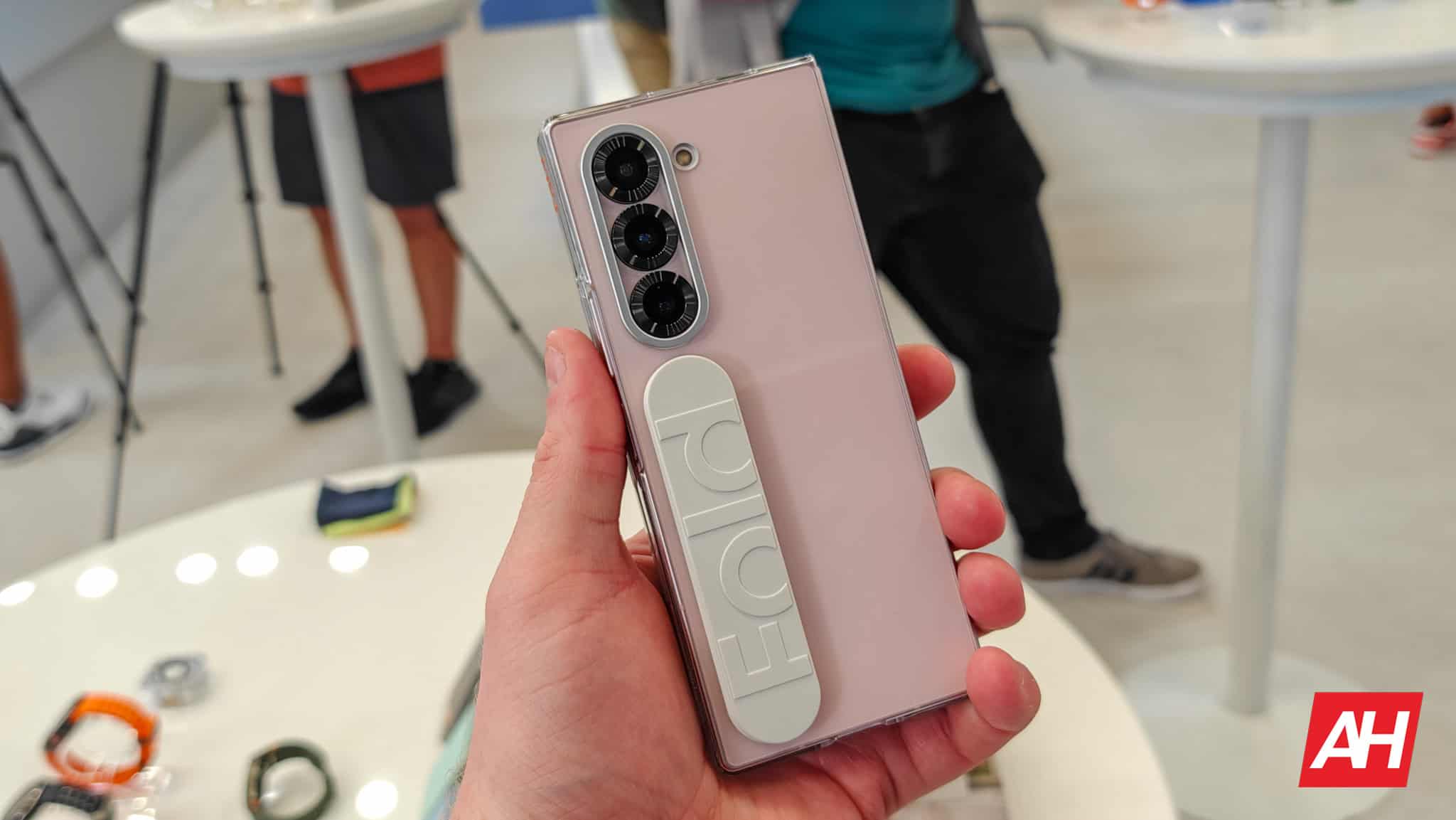 Labākie Samsung Galaxy Z Fold 6 futrāļi