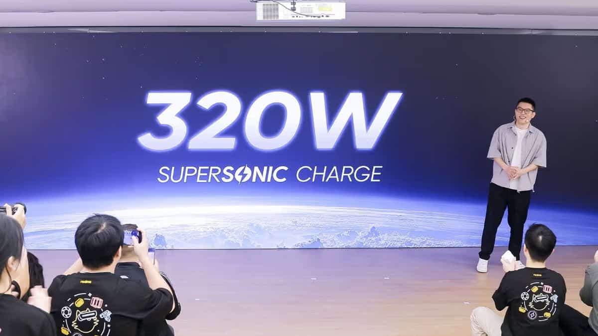 Realme 320 W uzlādes tehnoloģija var ātri uzlādēt viedtālruni