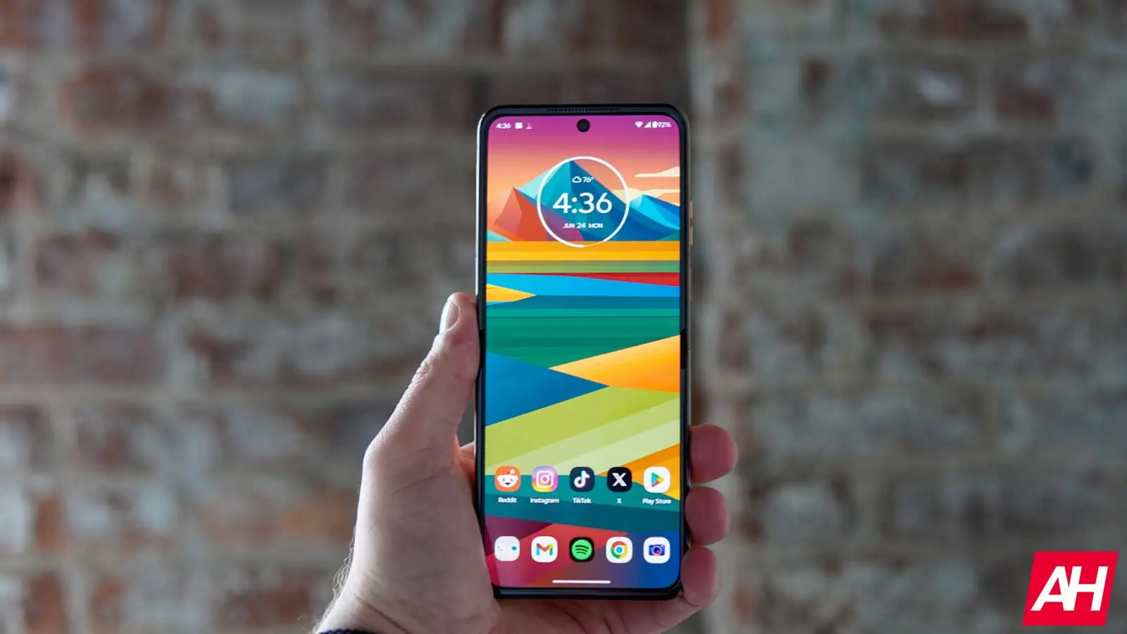 Motorola Razr plus 2024 apskats AM AH 16