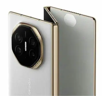 Huawei Mate XT krāsas noplūde 1
