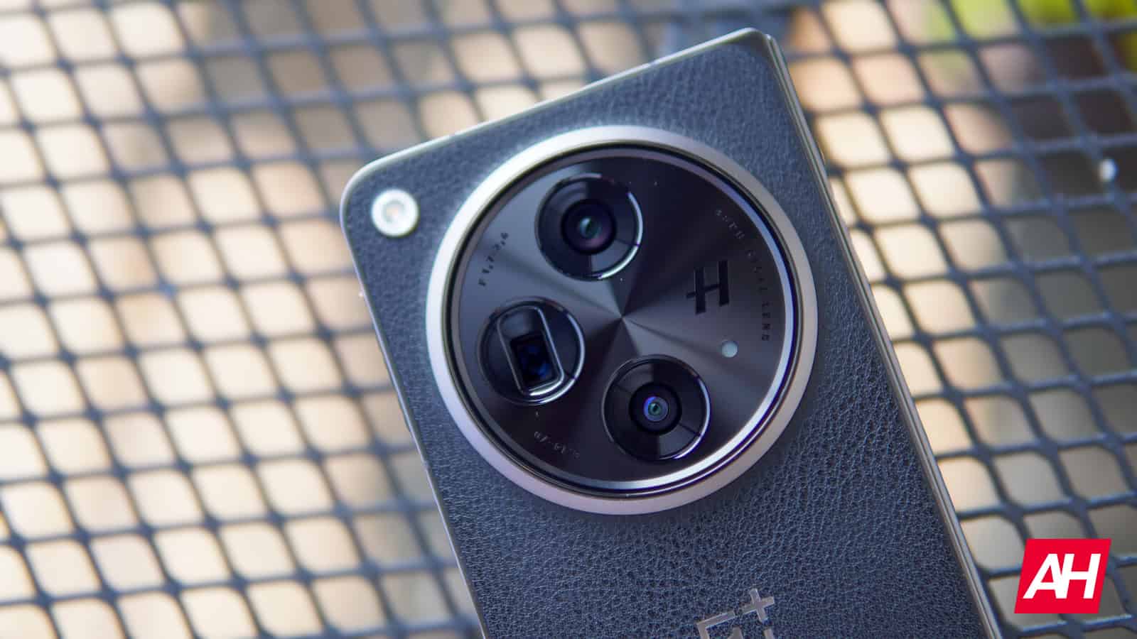 OnePlus Open ir labākā salokāmā ierīce Ziemeļamerikā, un tā ir USD 400 atlaide