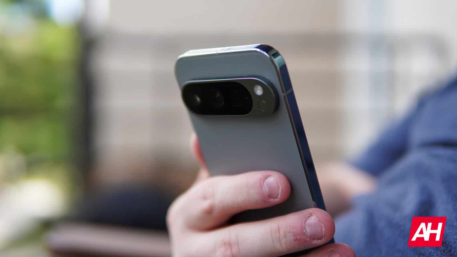 Pixel 9 Pro XL dažreiz nereģistrē stūra pieskārienus