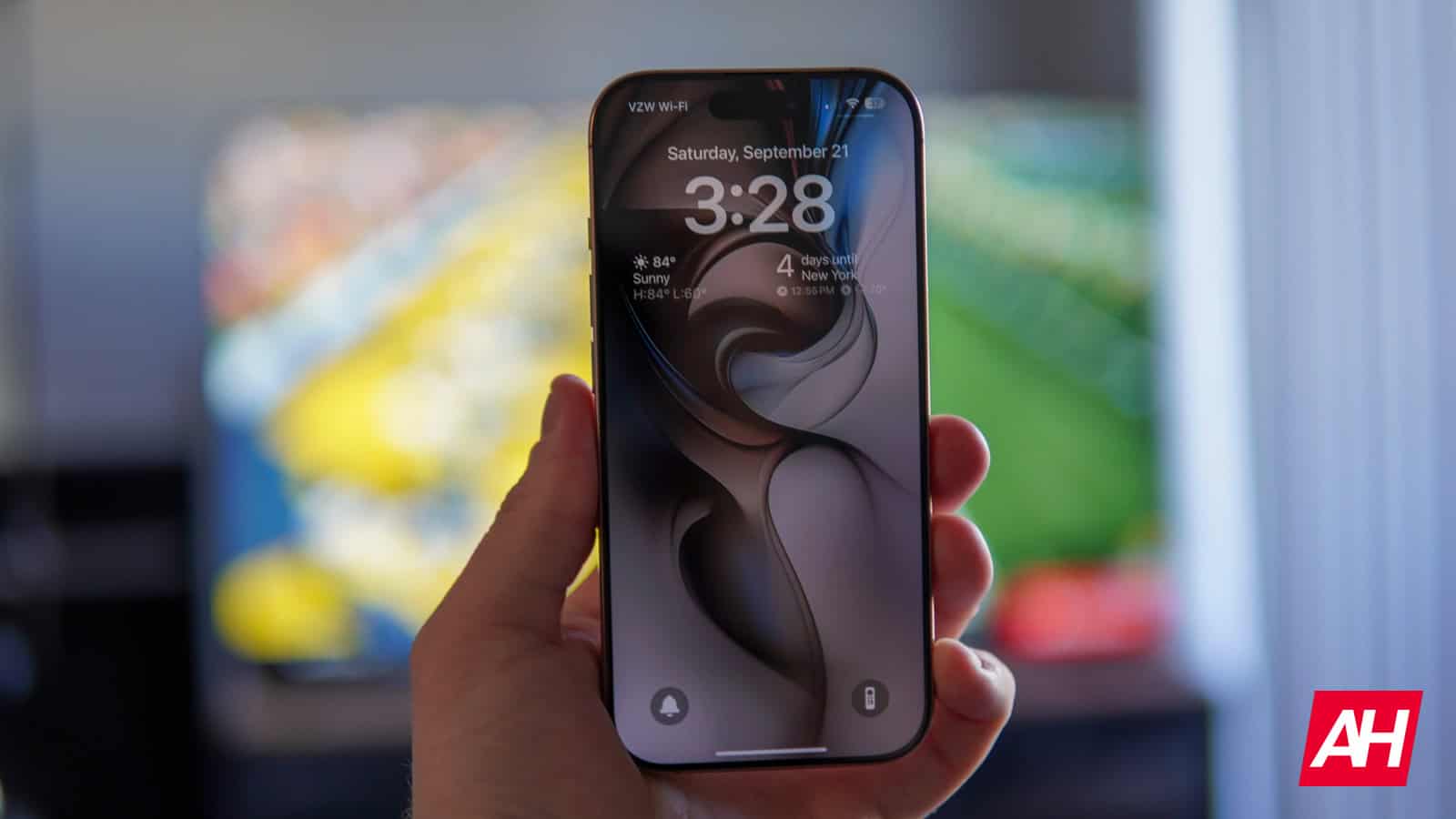 iPhone 16 Pro Max kritiena tests iznīcina jaunākās paaudzes Ceramic Shield