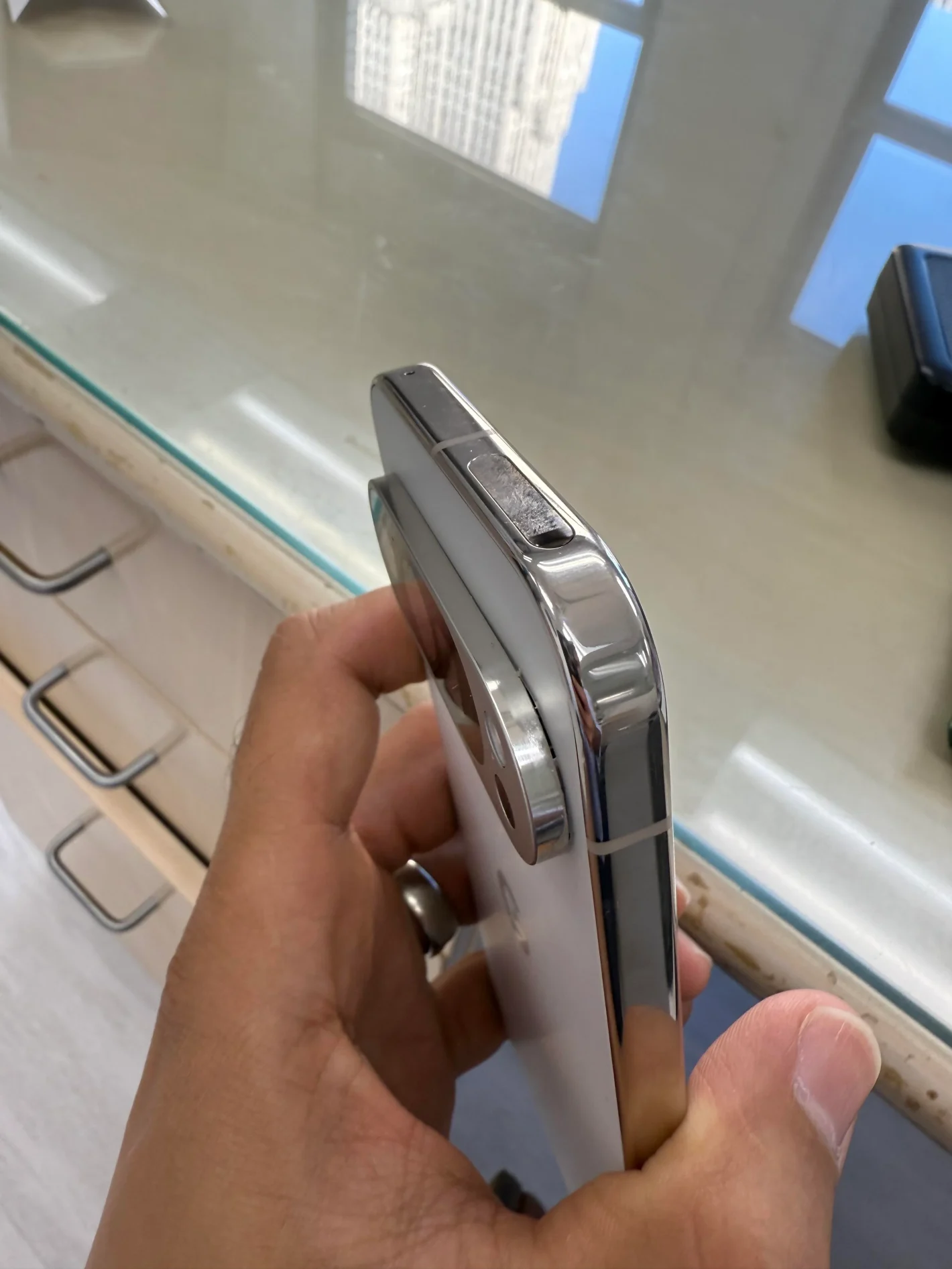 Pixel 9 Pro XL aizmugures kameras joslas problēma 2