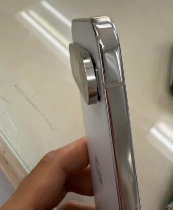 Pixel 9 Pro XL aizmugurējās kameras joslas problēma 1