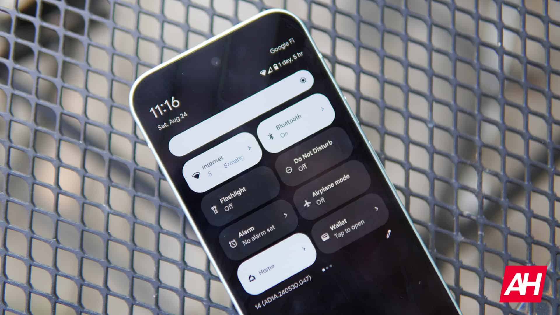 Android 16 ātro iestatījumu flīžu izmērus var mainīt