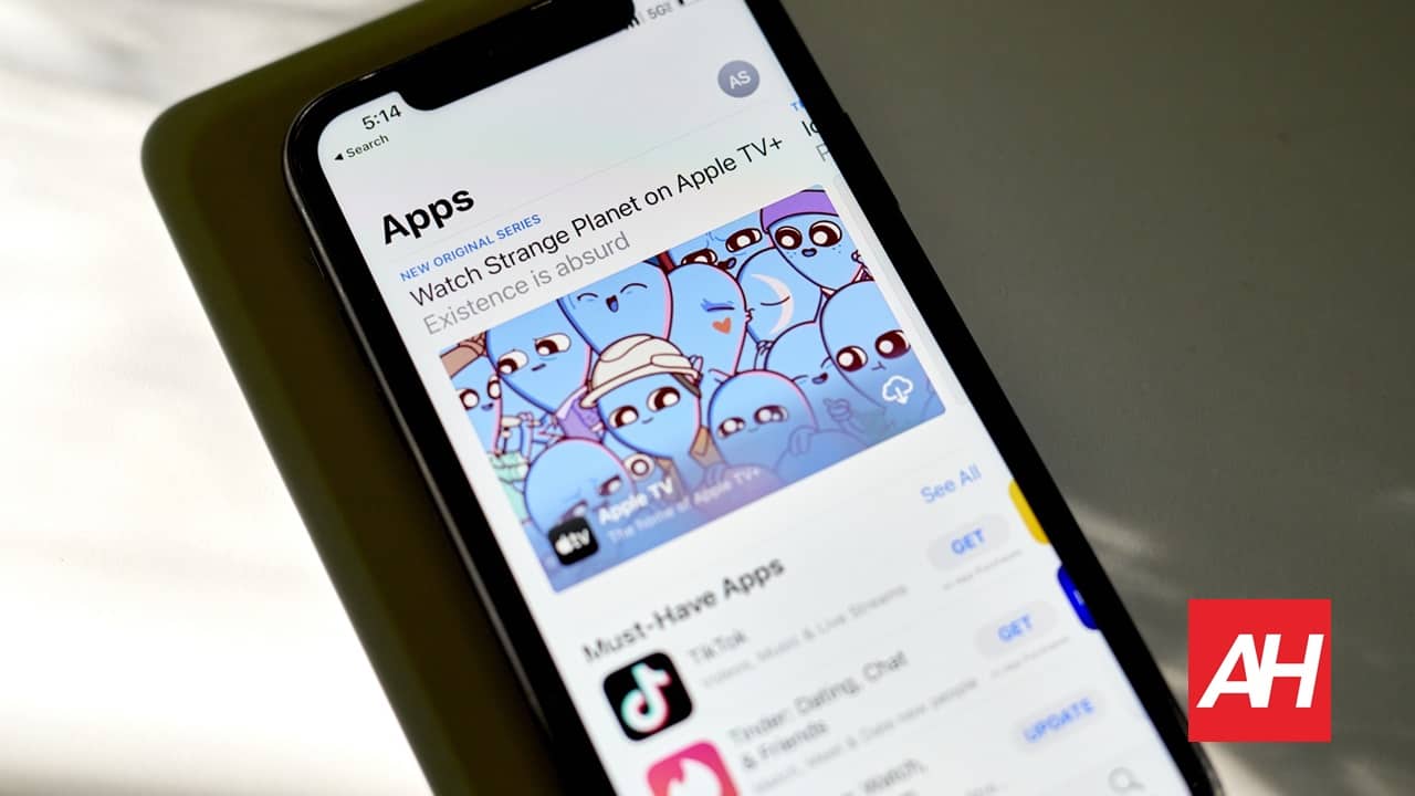 Apple ļauj iPhone lietotājiem atinstalēt iOS App Store
