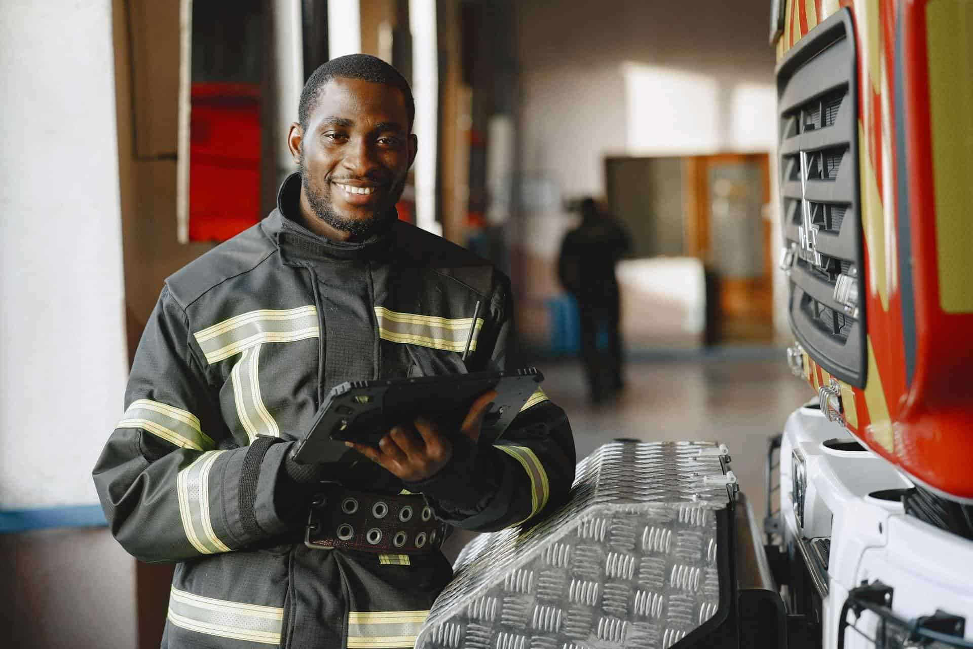Jaunās tendences ugunsdrošības sardzes pakalpojumos: kā tehnoloģija un zināšanas veido drošības standartus