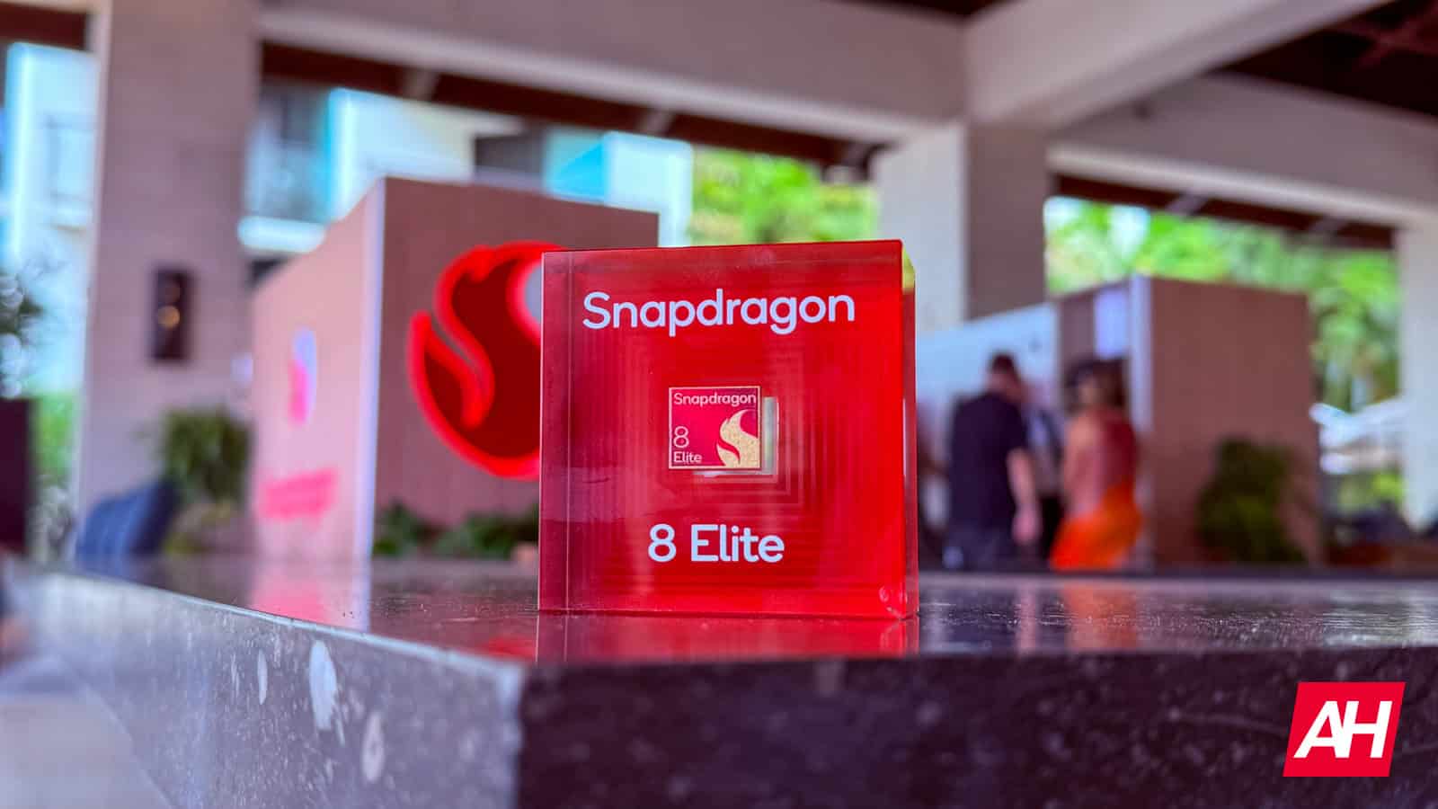 Salīdzinošais novērtējums: Qualcomm Snapdragon 8 Elite Iznīcina Apple A18 Pro