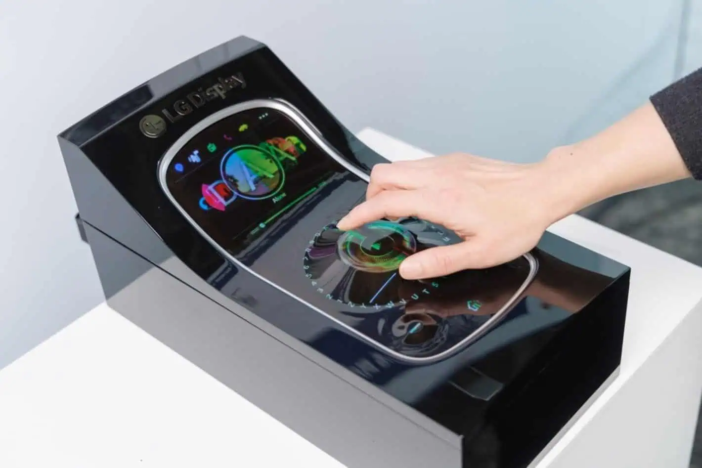 4. fotoattēls LG displeji izstiepjams displejs 1536x1024