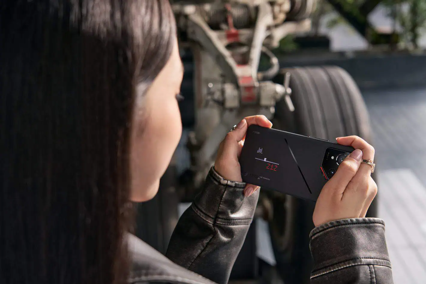 ASUS ROG Phone 9. sērija (2)