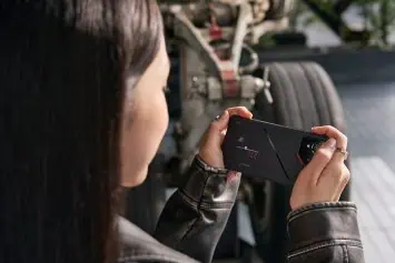 ASUS ROG Phone 9. sērija (2)