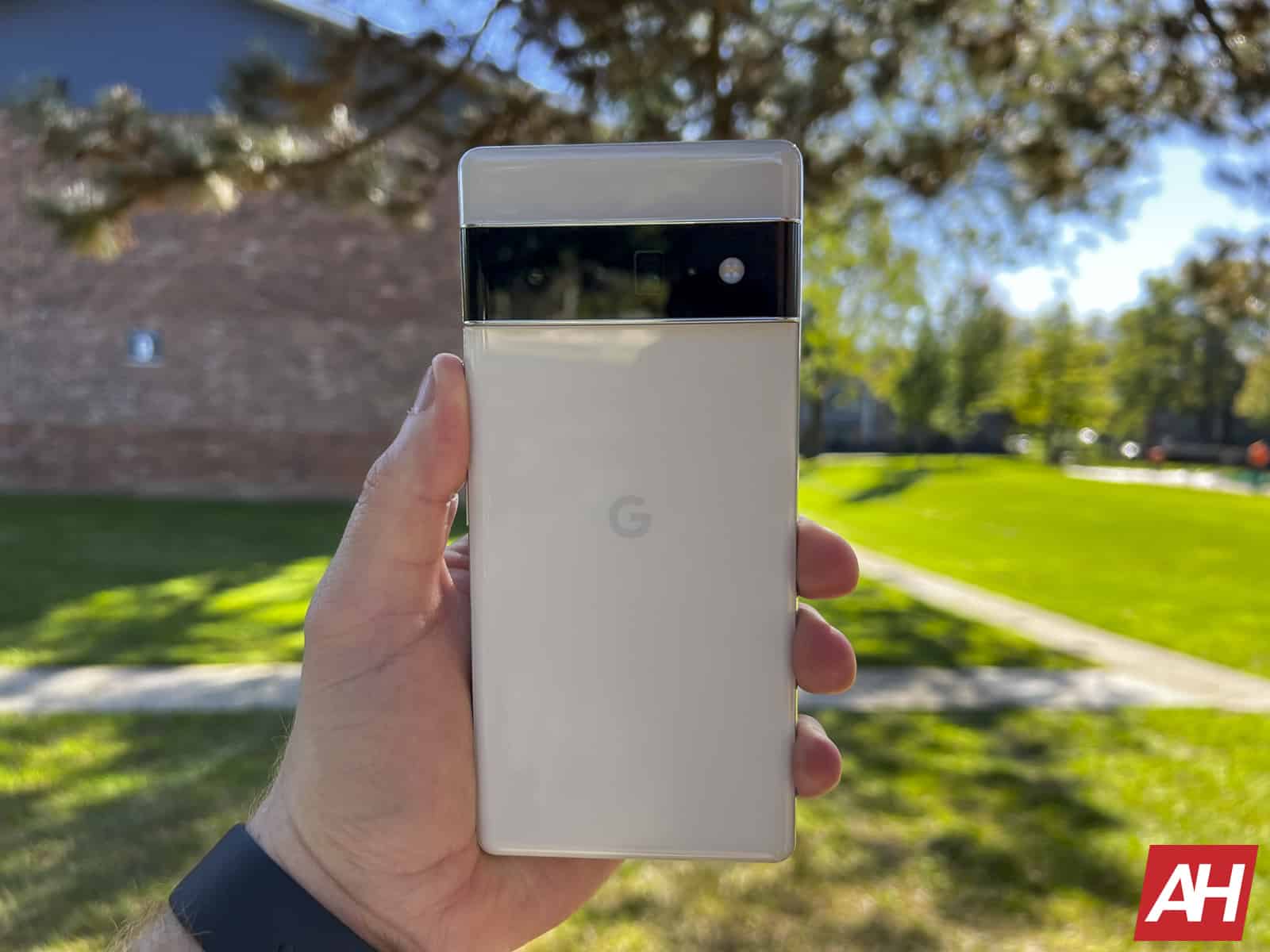 Google varētu virzīt stabilu Android 16 uz Pixel 6 sēriju