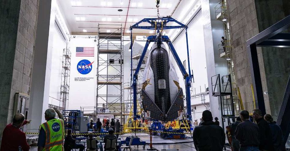 Sierra Space izpilddirektors Toms Vice atkāpjas no amata, ņemot vērā izaicinājumus, jo starta uzņēmumam 5 miljardu dolāru apmērā ir grūti palaist kosmosa lidmašīnu