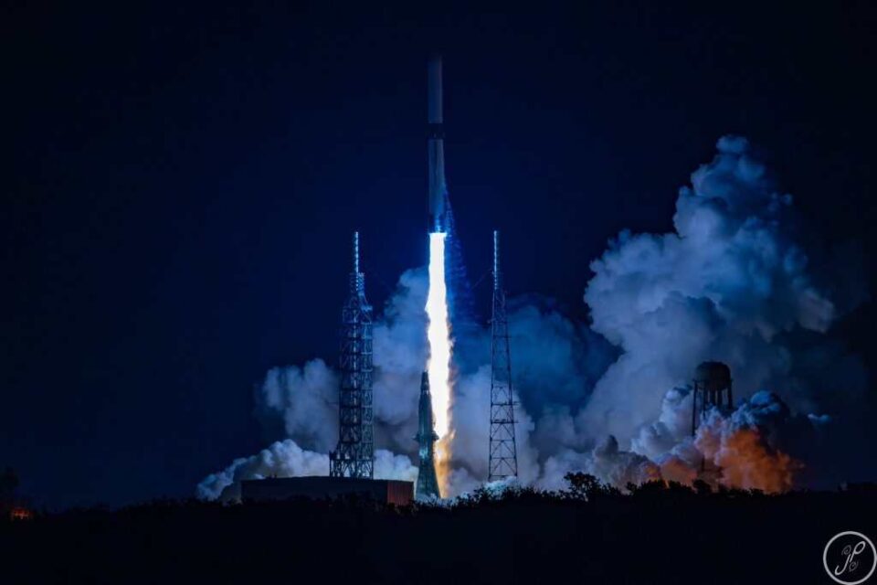 Blue Origin pirmo reizi veiksmīgi palaiž orbītā New Glenn raķeti