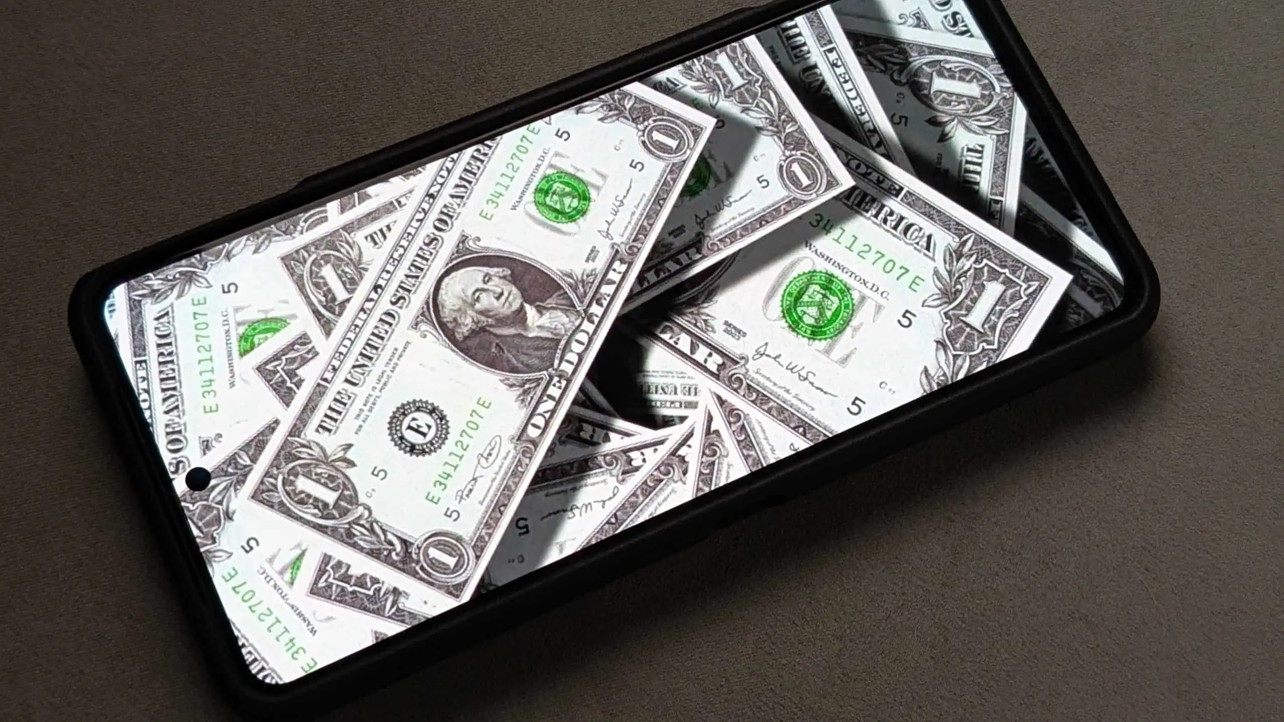 Tiešsaistes spēles uz īstu naudu