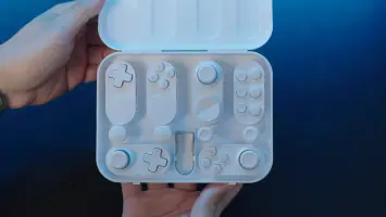 AYANEO 3 spēļu rokas ierīce (2)