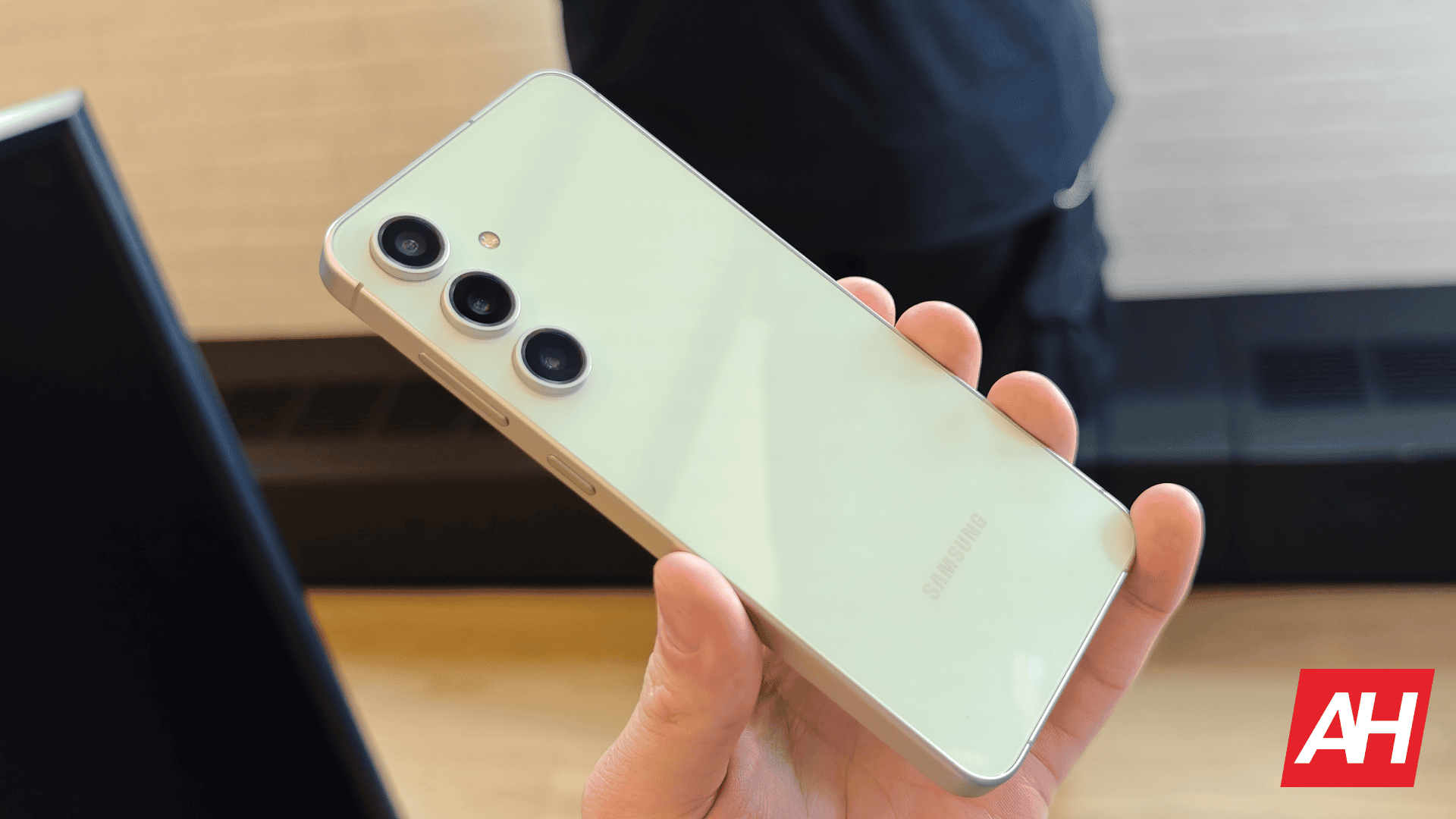 Samsung AI abonements ļaus cilvēkiem "īre" Galaxy ierīces