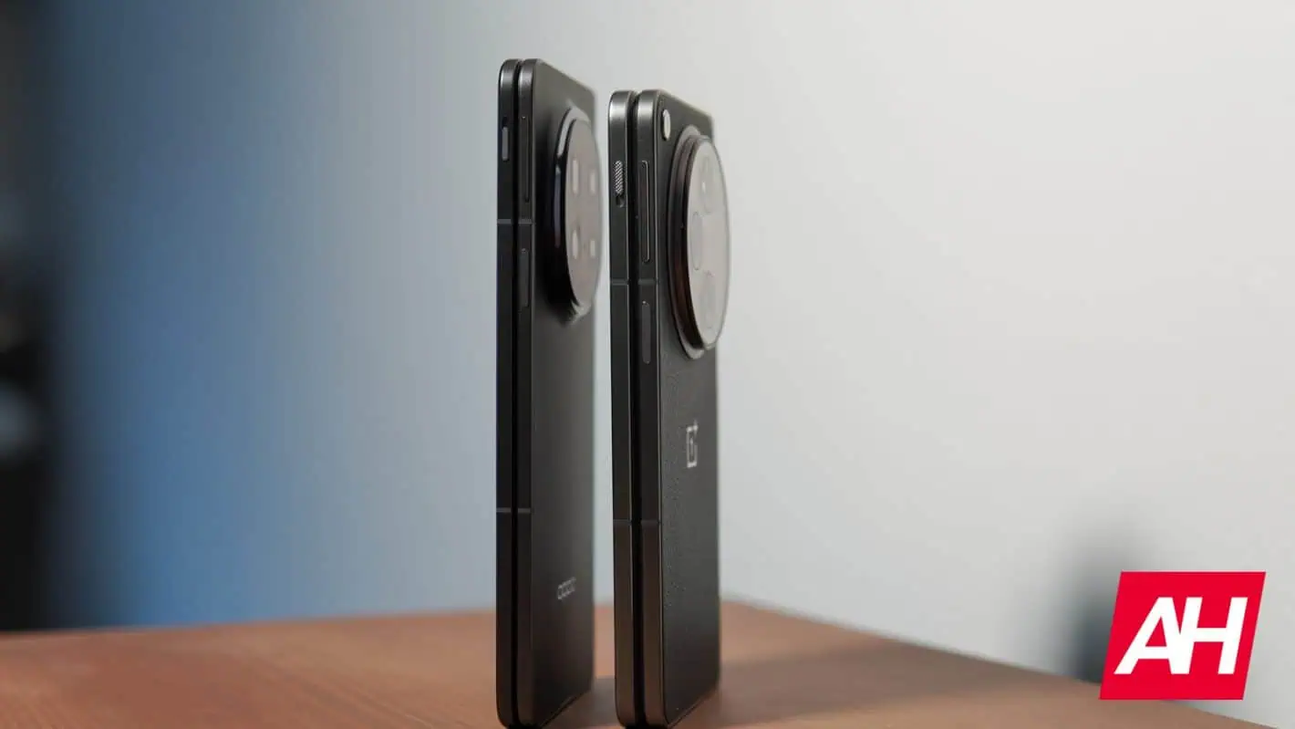 Oppo Atrod N5 pret OnePlus Open Am AH 04