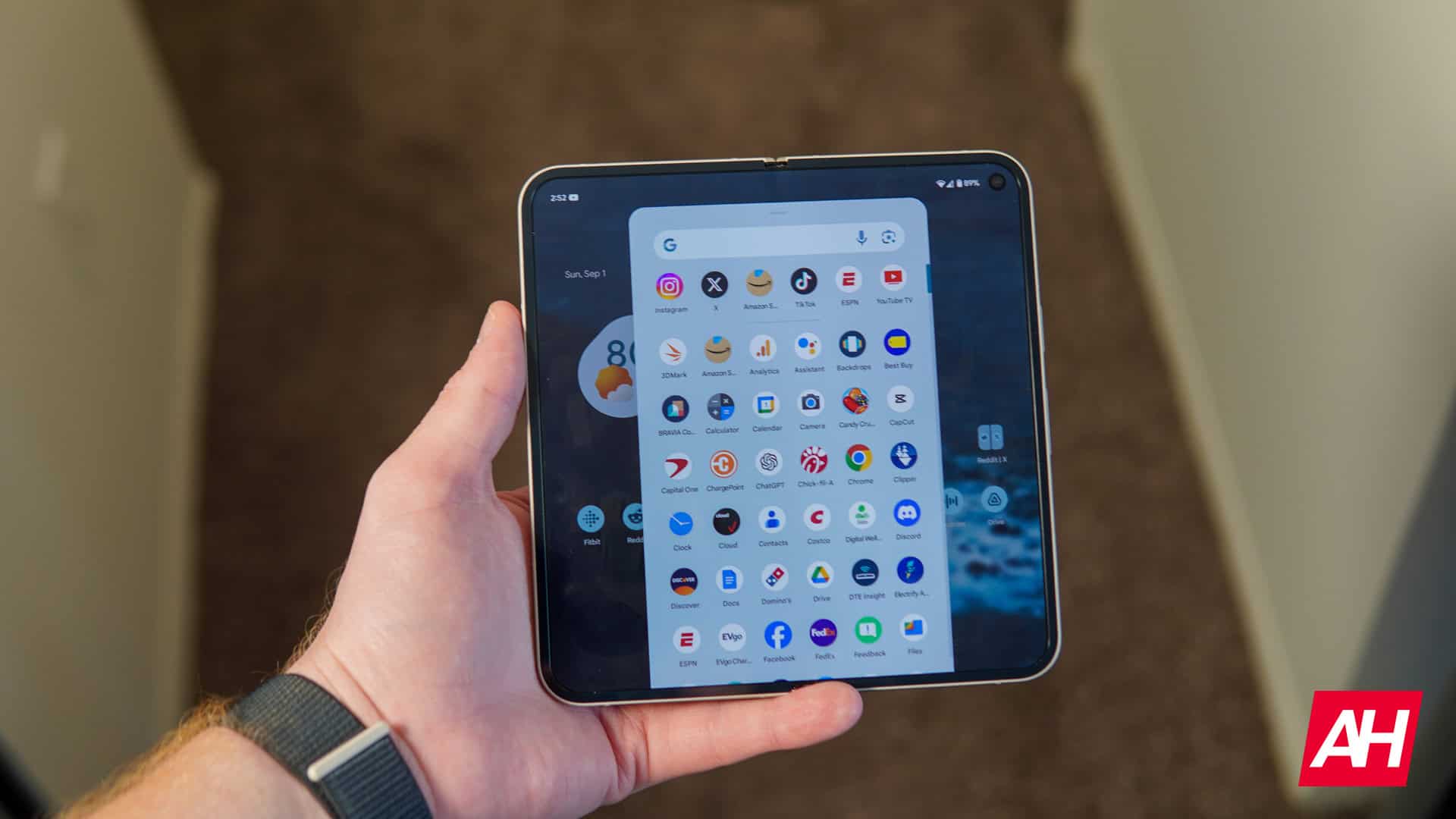 Android 16, lai piedāvātu “izturīgu atvērtu/aizvērtu noteikšanu" Pixel 9 Pro Fold